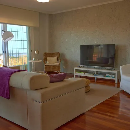 Casa Con Piscina, Vistas Y Cerca De Playas Hébergement de vacances *