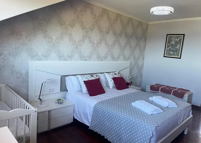 Casa Con Piscina, Vistas Y Cerca De Playas * Vigo